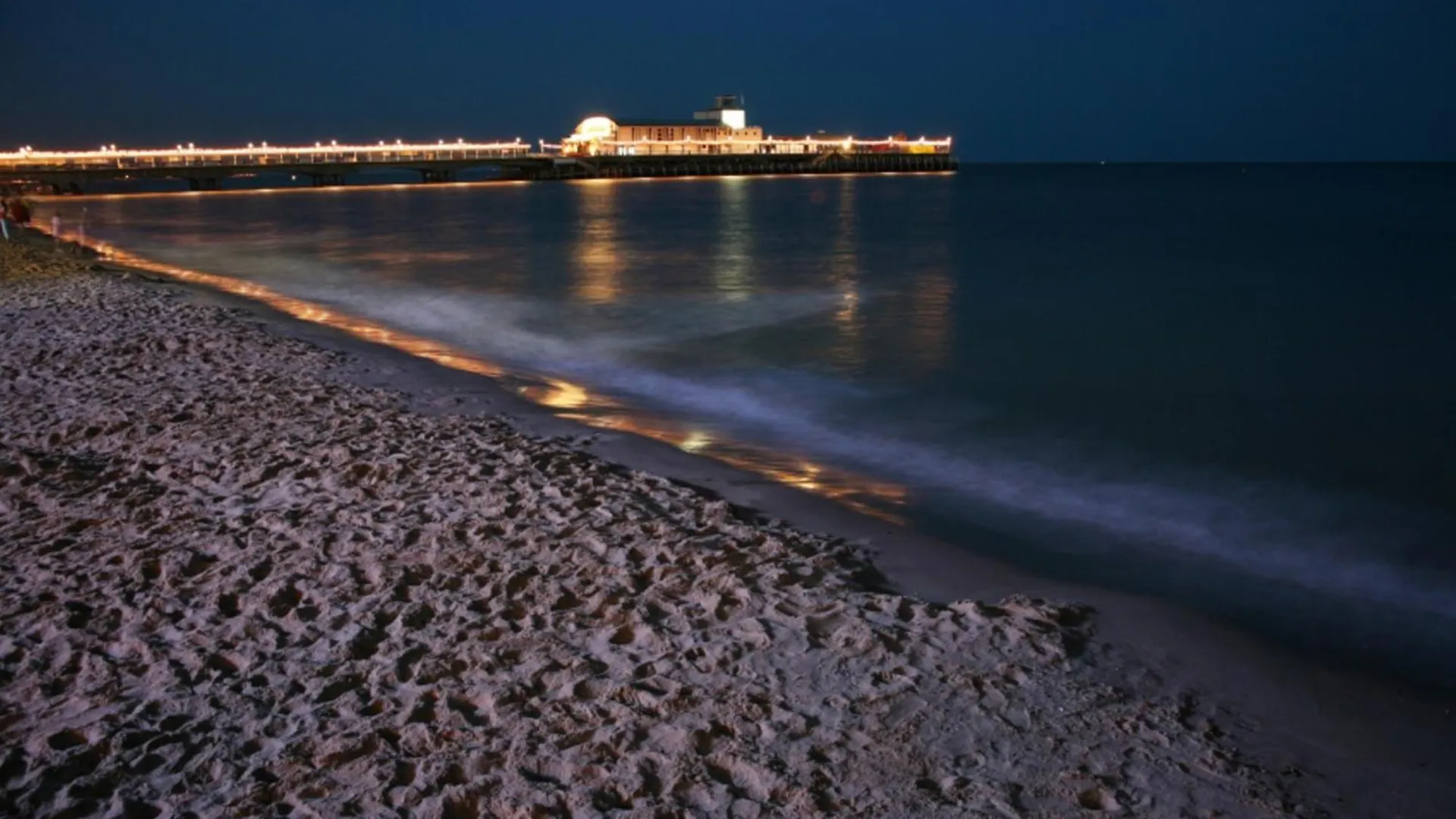 Bournecoast: Modern Holiday Flat- Sea Views-Fm8497 Bournemouth United Kingdom