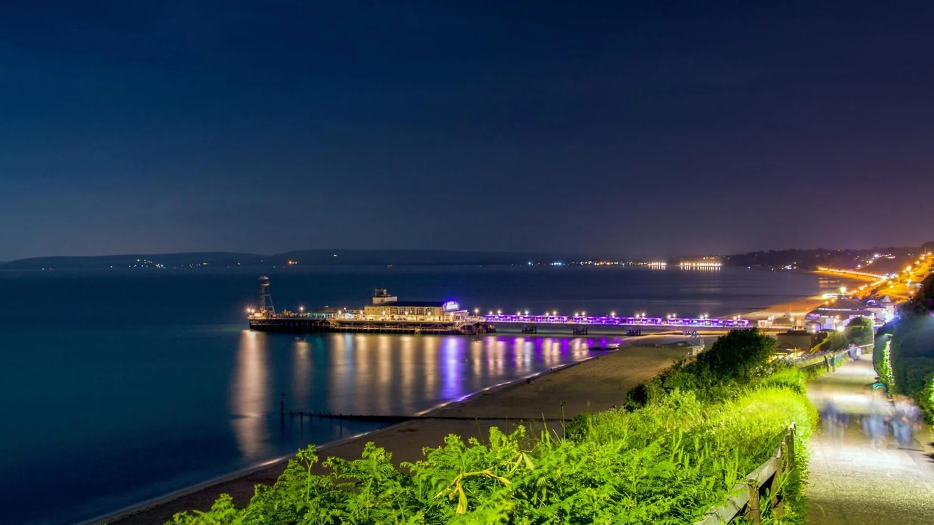 Bournecoast: Modern Holiday Flat- Sea Views-Fm8497 Bournemouth