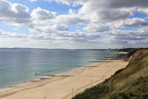 Bournecoast: Modern Holiday Flat- Sea Views-Fm8497 Bournemouth