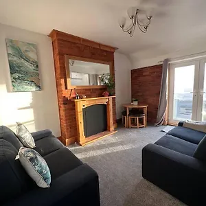 Coastline Retreats - Stunning Sea View Apartment, Netflix Bournemouth